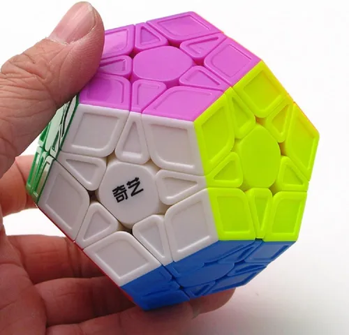 Vista 2 de Cubo de velocidad Megaminx, sin calcomanías, 3 x 3 x 3 pulgadas, cubo de velocidad pentagonal, rompecabezas de cubo mágico de dodecaedro