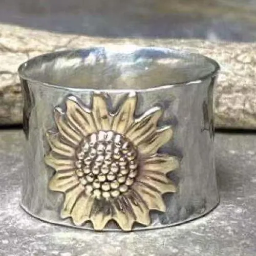 Vista 2 de Anillo de girasol vintage para mujeres y hombres, anillo giratorio de margaritas y girasoles, estilo bohemio, ancho y grueso, anillo de esperanza