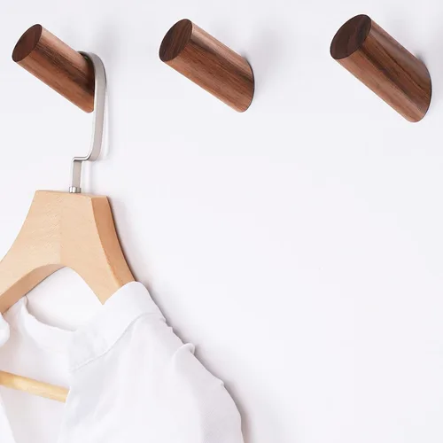 Vista 8 de Felidio Ganchos de pared de madera, paquete de 4 ganchos para colgar abrigos de pared, de madera rústica, resistente, perchero para sombreros