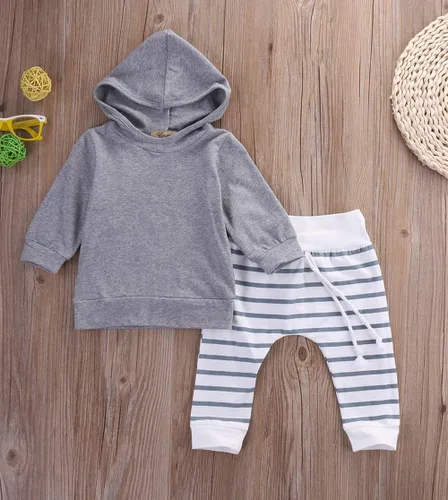 Vista 3 de Conjunto de camiseta con capucha y pantalones a rayas para recién nacidos