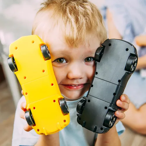 Vista 8 de QUERCITRON - Juego de vehículos magnéticos 5 en 1, juguete que se transforma en robot, kit de figuras de acción de construcción con piezas