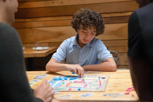Vista 8 de Asmodee Ticket to Ride France + expansión del juego de mesa Old West: juego de estrategia de ruta de tren, divertido juego familiar para niños