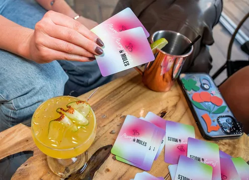 Vista 5 de Margaritas & Mules: Juego de cartas para beber para niñas Juego de despedida de soltera para adultos