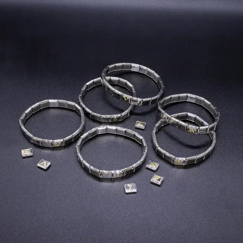 Vista 5 de Fablinks Pulsera italiana con dije de letra, dijes dorados del alfabeto de 0.354 in, pulseras de joyería para mujer, letras de enlace de iniciales