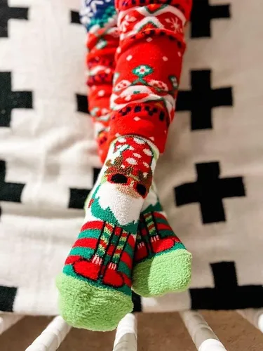 Vista 5 de Jefferies Socks girls Holiday Gnome Fuzzy Slipper Non-skid 2 Pack
