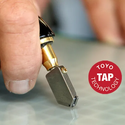 Vista 4 de TOYO TC600SVB Cortador de vidrio gran angular con empuñadura de pistola negra Hoja recta