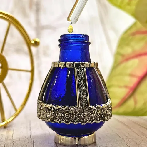 Vista 4 de Aceite de unción Spikenard, vial de cobalto azul, 0.24 fl oz Extra virgin olive oil base, natural spikenard essential oil, biblical tradition