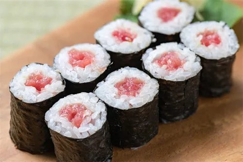 Vista 7 de Norisuke Algas tostadas para un sushi enrollado a mano premium medio cortado, 50 hojas, producto de Ariake, Japón de la más alta calidad en Japón