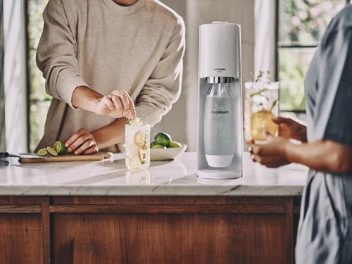 Vista 2 de SodaStream - Botellas para preparar bebidas con gas de 1 L, paquete de 2, color negro