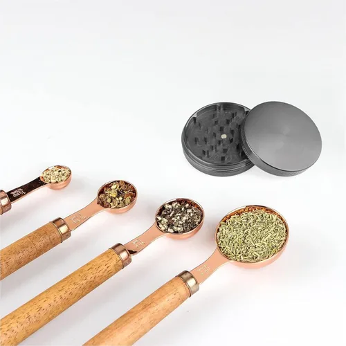 Vista 4 de Spice Grinder Crasher - Molinillo de especias de tamaño portátil de 3 pulgadas con tapa magnética, color gris