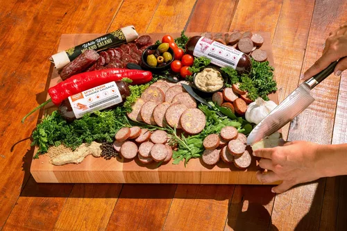 Vista 5 de Farmers Market, sin gluten, keto, paleo, bajo en sodio, cero azúcar, juego de regalo de salchichas de verano, paquete de 3, madera de manzano ahumada