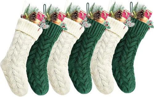 Vista 11 de Calcetines de Navidad, tejidos, únicos, color blanco, borgoña y marfil.