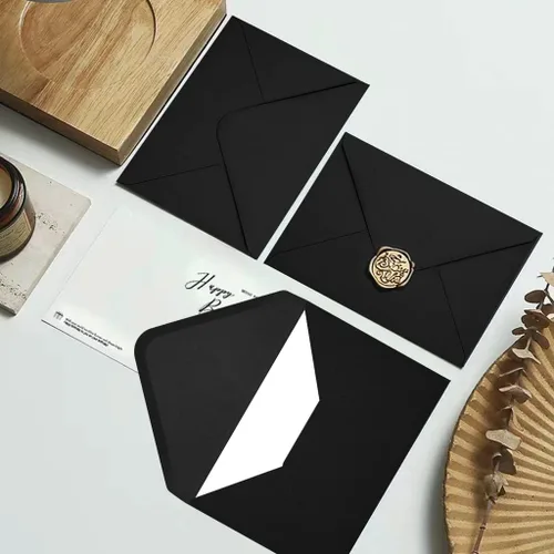 Vista 6 de 50 paquetes de sobres A7 para invitación, sobres negros de 5x7 con solapa en V, ideales para graduación, invitación, baby shower, boda y tarjetas