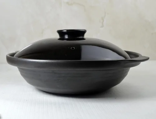 Vista 5 de Cacerola de arcilla seca resistente al calor, cacerola de cerámica prémium con tapa, para cocinar sopa terrina, color negro, 42 onzas