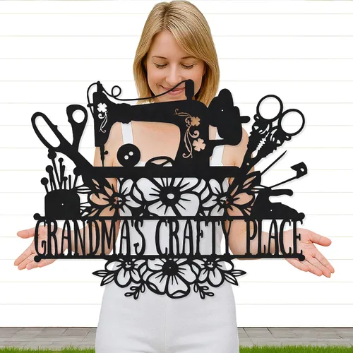 Vista 30 de Letrero de metal personalizado para máquina de coser, arte de pared personalizado para habitación, para mamá, abuela, nana, mimi, alcantarillas