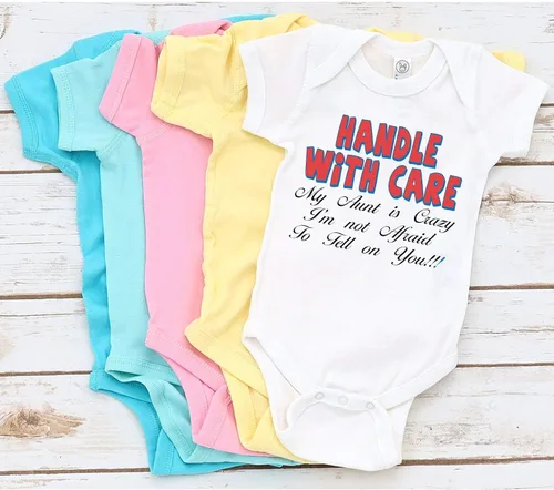 Vista 6 de TripleBDesigns Handle with Care my Aunt is Crazy I'm not Afraid to tell on you! Divertido mameluco para bebé