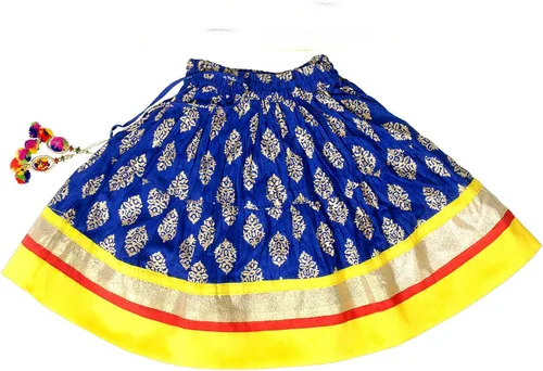 Vista 4 de Chandrakala Lehenga Choli - Conjunto de ropa étnica tradicional india listo para usar Pattu Pavadai KL104