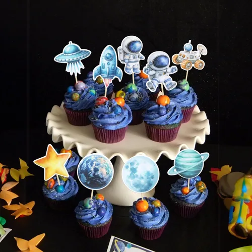 Vista 4 de Gyufise 36 piezas de astronauta espacial para cupcakes, planeta, cohete, telescopio, viaje a la luna, para cupcakes para el espacio exterior, baby