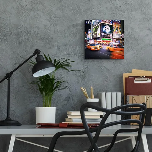 Vista 8 de Epic Art 'NYC Taxi Taxi' por Nina Papiorek, arte de pared de vidrio acrílico, 12 x 12 pulgadas