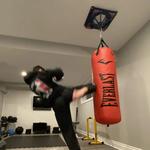 Vista 4 de Firstlaw Fitness Spider Mount 140 - Colgador pesado para saco de boxeo - para bolsas pesadas de hasta 140 libras - Fabricado en los Estados Unidos