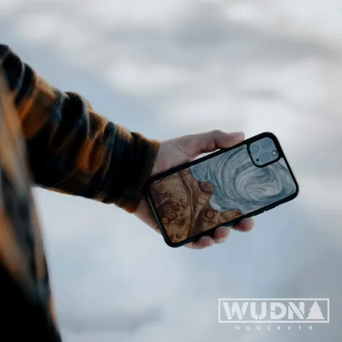 Vista 2 de WUDN Funda delgada de resina y madera para teléfono compatible con Apple iPhone 6, 6s, 7, 8, SE