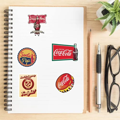Vista 4 de Calcomanías impermeables de vinilo de Coca-Cola de moda, 50 calcomanías para laptop, fundas de teléfono, Hydro Flask, monopatín, equipaje (Cola)