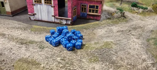 Vista 2 de Warlord Games Juego de dados de seis caras D6 30x Clásico de 0.394 in (azul)