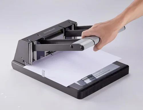 Vista 6 de Bostitch 03200 Xtreme Duty - Perforadora de 2 a 3 agujeros, capacidad para 160 hojas, color negro y plateado