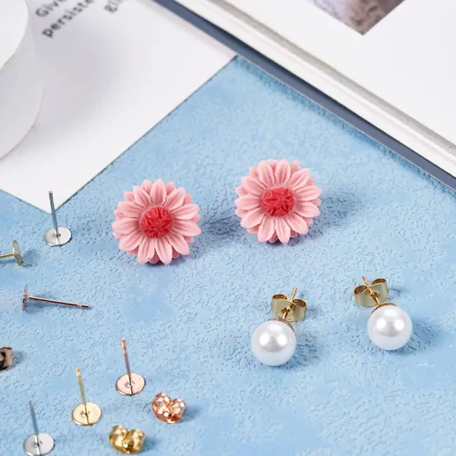 Vista 3 de Craftdady Juego de 60 aretes de acero inoxidable de 0.197 in, dorados, plateados, dorados, plateados, aretes en blanco, kit de fabricación