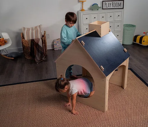 Vista 2 de Avenlur Casa de juegos Montessori de madera y estilo Waldorf para niños pequeños con techo de pizarra doble. Estructura de juego resistente
