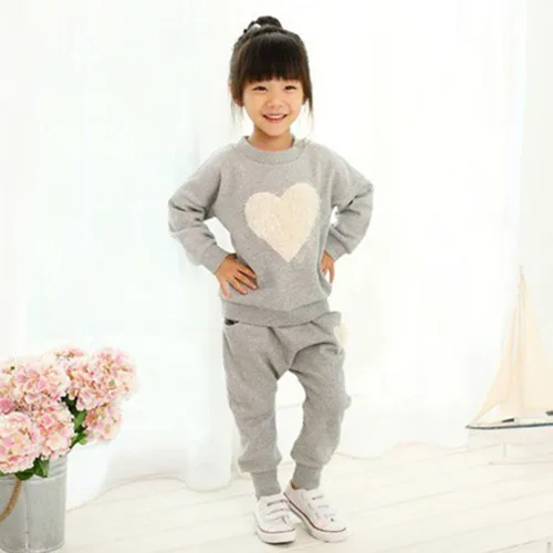 Vista 2 de Conjunto de sudadera con estampado de corazón para bebé y niña de 3 a 7 años