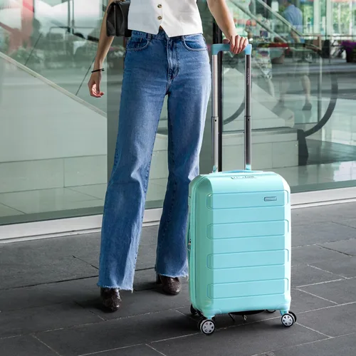 Vista 3 de Traveler's Choice Pagosa indestructible Hardshell expandible Spinner Equipaje, Azul bebé, Pagosa indestructible Hardshell expandible Spinner Equipaje