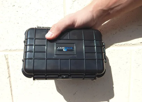 Vista 6 de CASEMATIX 8" Funda rígida impermeable pequeña con espuma personalizable para electrónica portátil, herramientas y accesorios - Carcasa rígida