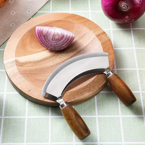 Vista 3 de Picador de ensalada con tabla de cortar redonda de madera, cuchillo Mezzaluna con cubierta protectora y mango antideslizante, cortador de verduras