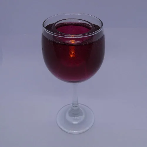 Vista 6 de Vela de vino perfumada Merlot sin llama en soporte de vidrio para trabajo en casa y regalo, fabricada en Estados Unidos por The Gel Candle Company