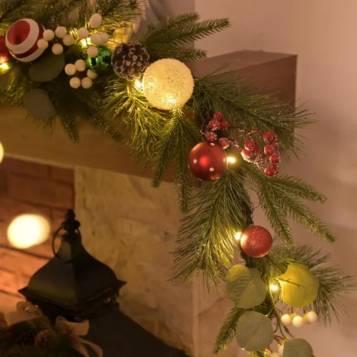 Vista 4 de Valery Madelyn - Guirnalda de Navidad de 1.8 m preiluminada con luces para manto, guirnalda navideña iluminada para exteriores con bolas rojas