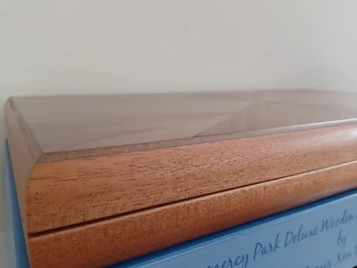 Vista 6 de Gramercy Park Deluxe - Juego de backgammon de madera de nogal de 19 3/4