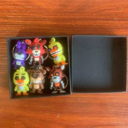 Vista 5 de Caja de regalo de 6 piezas 1.6 x 1.2 pulgadas cada unoLlavero Freddy, llavero Foxy, llavero de figuras, Pascua de Fnaf, llavero de felpa Fnaf