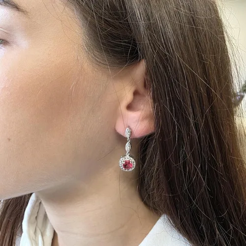 Vista 7 de Crystalline Azuria Aretes colgantes con cristales redondos de circonita chapada en oro blanco de 18 quilates para mujer