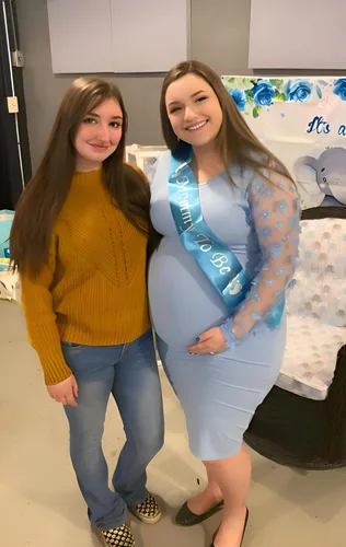 Vista 3 de Vestido midi de maternidad de manga larga con malla floral, vestido ajustado de maternidad para baby shower, sesión de fotos