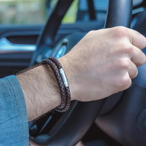 Vista 3 de Pulsera de cuero trenzada con cierre magnético de acero inoxidable para hombre, pulsera de cuero auténtico con cierre magnético