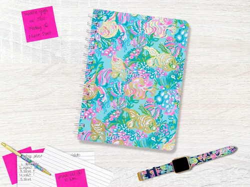 Vista 5 de Lilly Pulitzer Cuaderno de espiral de tapa dura mini azul/dorado, 8.25 x 6.5 pulgadas, pequeño diario con 160 páginas a rayas universitarias, Aqua