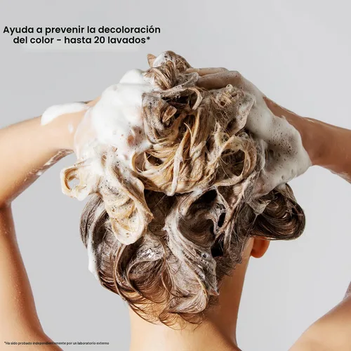 Vista 4 de Color WOW champú de seguridad Sulfate-free, residue-free shampoo for color-treated hair. Formulated to promote a healthy-looking scalp and strands.