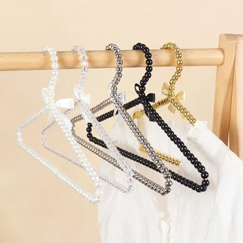 Vista 4 de Juego de 6 perchas de perlas para colgar ropa para bodas, damas de honor, para vestidos de boda, perchas estándar de perlas (negro, 6)