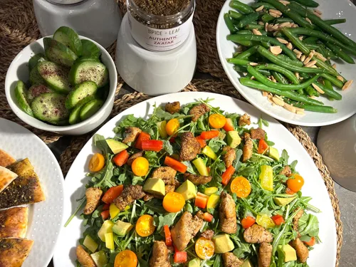 Vista 2 de SPICE + LEAF - Auténtico Zaatar libanés de primera calidad, mezcla de especias veganas kosher sin conservantes utilizada para el sabor de Oriente