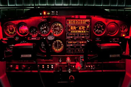 Vista 2 de Tira de luz LED de alta potencia color rojo para auto avión avión rv barco interior cabina cabina luz LED