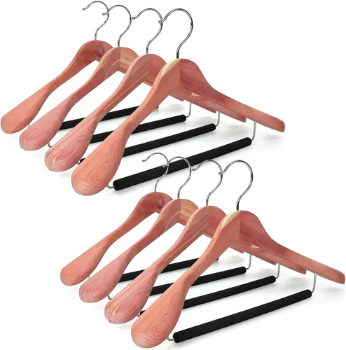 Vista 7 de TOPIA HANGER Perchas de madera de cedro rojo americano sin terminar, perchas de madera de lujo para chaquetas, hombros anchos con barra acolchada