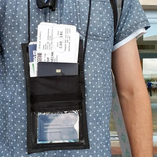 Vista 9 de Specialist ID Paquete de 2 carteras para pasaporte de viaje, ventana de exhibición de 4 x 3, cordón ajustable con ranuras para bolígrafo y 3