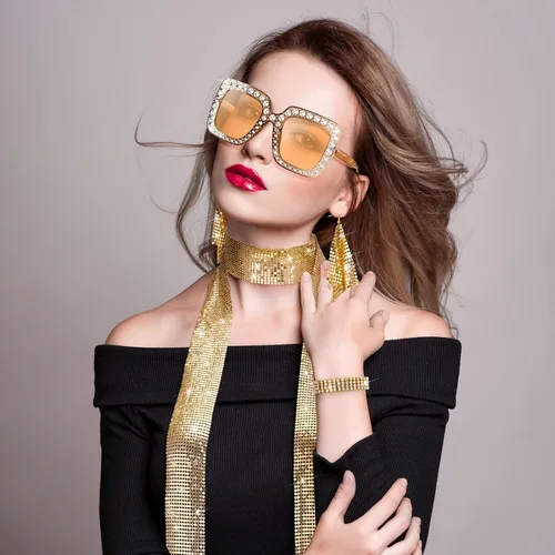 Vista 5 de 5 piezas de accesorios de discoteca de los años 70 para mujer, joyería de disfraz, aretes de discoteca, bufanda, gafas de sol, pulsera de diamantes