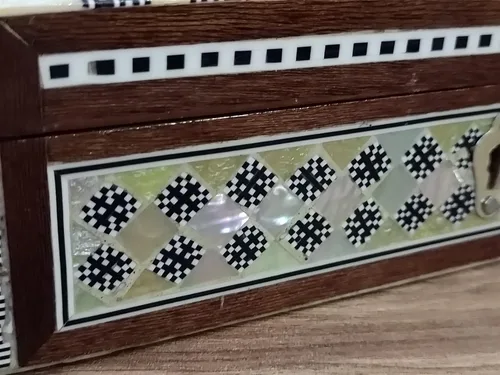 Vista 8 de Joyero de madera con incrustaciones de madre perla egipcia, hecho a mano (8 x 5.2 x 2.4 pulgadas M03)